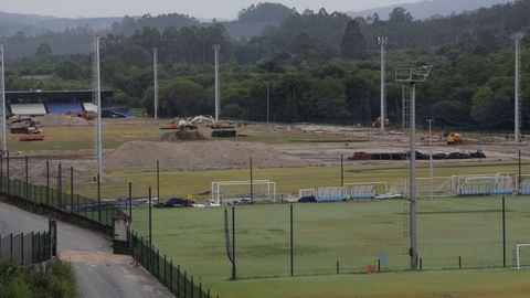 La mayoría de los campos de la ciudad deportiva de Abegondo están ya en proceso de reforma