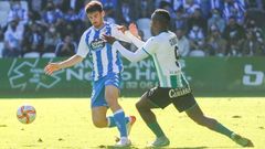 El deportivista Jaime corta un avance de Cedric