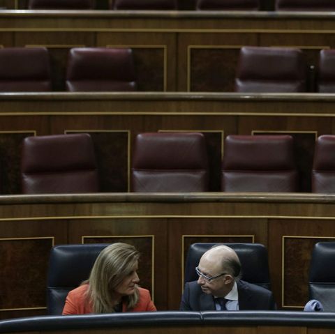 Bez dialogando con Montoro en el Congreso. 