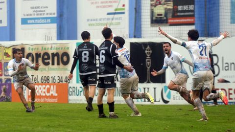 Tercera Federacin. Derbi barbanzano entre el Boiro y el Noia.