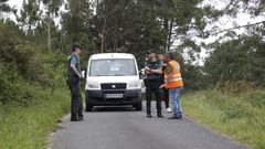 La Fiat Dobl� en la que huy� el supuesto agresor, en Os Mu��os