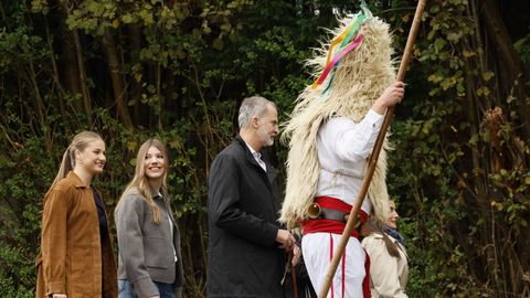 Los Reyes, la princesa Leonor y la Infanta Sof�a durante el acto de entrega del premio al ?Pueblo Ejemplar de Asturias 2025, a 25 de octubre de 2025, en Valdesoto, Sieto, Asturias (Espa�a). El Premio al Pueblo Ejemplar de Asturias 2025 ha sido concedido a la parroquia de Valdesoto, que pertenece al concejo asturiano de Siero