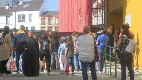 Inicio de curso polmico en el Cruceiro de Canido, donde algunos padres decidieron no escolarizar a sus hijos hasta que no se remate la limpieza del polvo de las obras que se realizaron en el centro