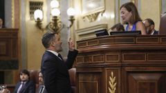 Santiago Abascal se dirige a la presidenta del Congreso, Francina Armengol.