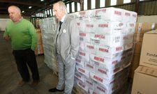 Jes�s Busto -izquierda- con Ramiro Carregal, principal benefactor de las ayudas a estudiantes. 