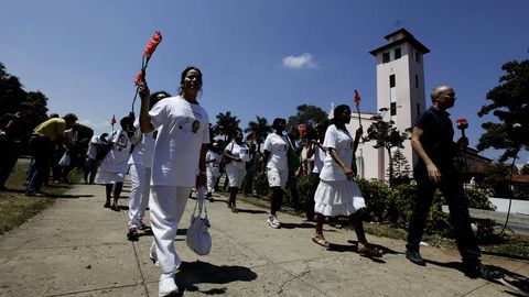 Las Damas de Blanco se manifestaron en La Habana en el 2012 durante el D�a del Padre.