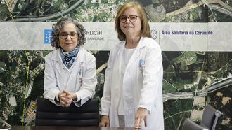 Isabel Sastre y Mercedes Cao, del Hospital de A Coru&ntilde;a.