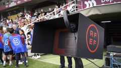 Pantalla de FVS situada en el estadio de Pasar�n