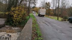 Otra aver�a en el tendido el�ctrico mantuvo cortada hoy la carretera de A Ferreir�a