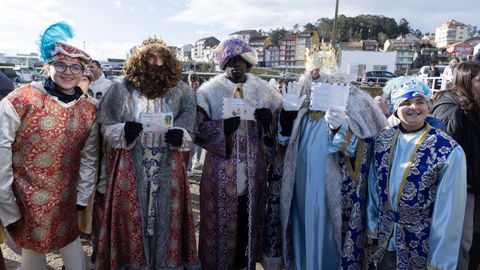 Los Reyes Magos llegaron a Camari�as por mar