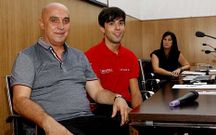Manuel Torres, su hijo Pablo y Vanesa Loureiro, en el acto. 