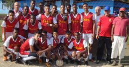 El f�tbol es una de las actividades que mantiene el centro ourensano en Cuba.
