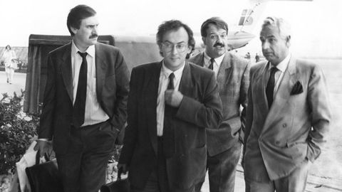 Fernando Gonzlez Laxe, acompaado de Fernando Salgado, Javier Surez Vence yFernando Martnez Gonzlez, en una imagen de 1989