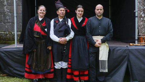 Romer�a de San Miguel de Breamo, junto a la capilla