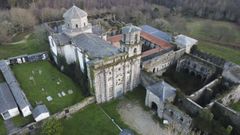 Vista a�rea del conjunto arquitect�nico de Santa Mar�a de Monfero, del que �nicamente se puede visitar la iglesia