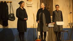 La obra  Bernarda , que abri� la Mostra de Teatro de Malpica este pasado viernes, tambi�n pasara por A Laracha 