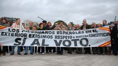 Manifestaci�n en favor del voto de los emigrantes en Buenos Aires
