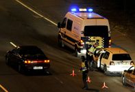 Agentes de la Polic�a Municipal ferrolana, durante un control nocturno. 