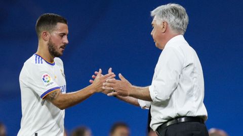 Eden Hazard y Carlo Ancelotti.Eden Hazard y Carlo Ancelotti, tcnico del Real Madrid