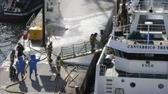 El personal de emergencias entren hace una semana una intervencin en caso de un accidente qumico por la fuga de amonaco en un barco, dentro del congreso que la Sociedad Espaola de Medicina de Urgencias y Emergencias celebr en Vigo