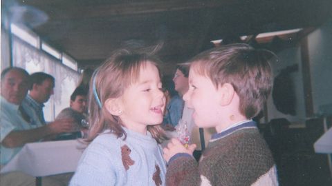 Olaya Su�rez, con su primo Enol