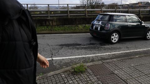 Firme en mal estado en la zona de A Pasaxe