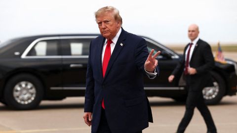 Donald Trump, a su llegada al aeropuerto internacional Lubbock Preston Smith, en Texas