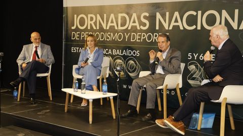 Tebas, Mari�n Mouri�o y Caballero hablaron del Celta y de f�tbol en Bala�dos.