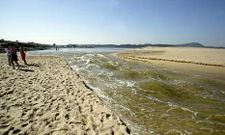 El incidente ocurri� en marzo del 2009 cuando el lago se abri� al mar por si solo, en la foto.