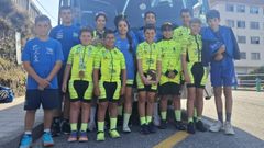 Integrantes del club que se desplazaron a la localidad pontevedresa.