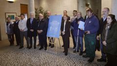 La entrega de los fondos recaudados por el Celta en la campa�a �Xuntos contra o lume�, en im�genes