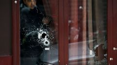 Im�genes de los disparos en el bar Carrillon. 