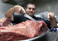 Felipe Rodr�guez suma uns seis anos traballando en Restaurante O Piano en Ribadeo.
