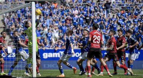 Ocasin del Oviedo durante el partido ante el Mirands