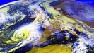Imagen satelital de la borrasca extratropical Gabrielle el pasado sbado antes de entrar por la costa norte de Portugal
