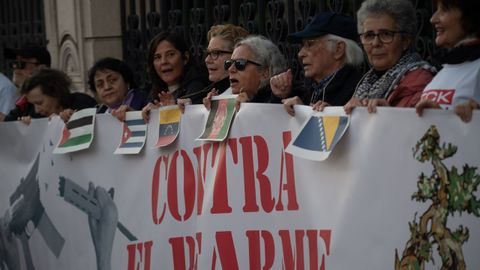 Concentraci�n contra la guerra frente al Cuartel General del Ej�rcito de Tierra en Madrid