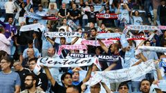 Aficionados celestes, durante el Celta Fortuna-Andorra en Bala�dos.