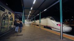 El primer tren de la ma�ana a Madrid s� se detiene en Vilagarc�a