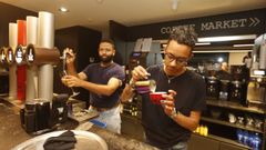 Dos trabajadores de nacionalidad dominicana en el bar Urban de Viveiro