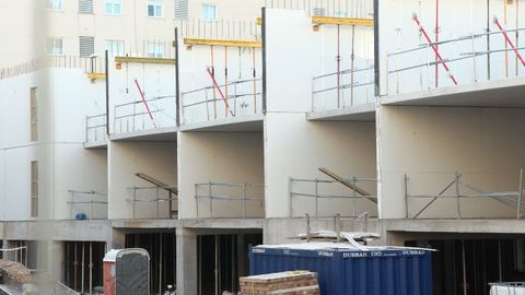 Imagen de archivo de un bloque de viviendas en construcci�n. 