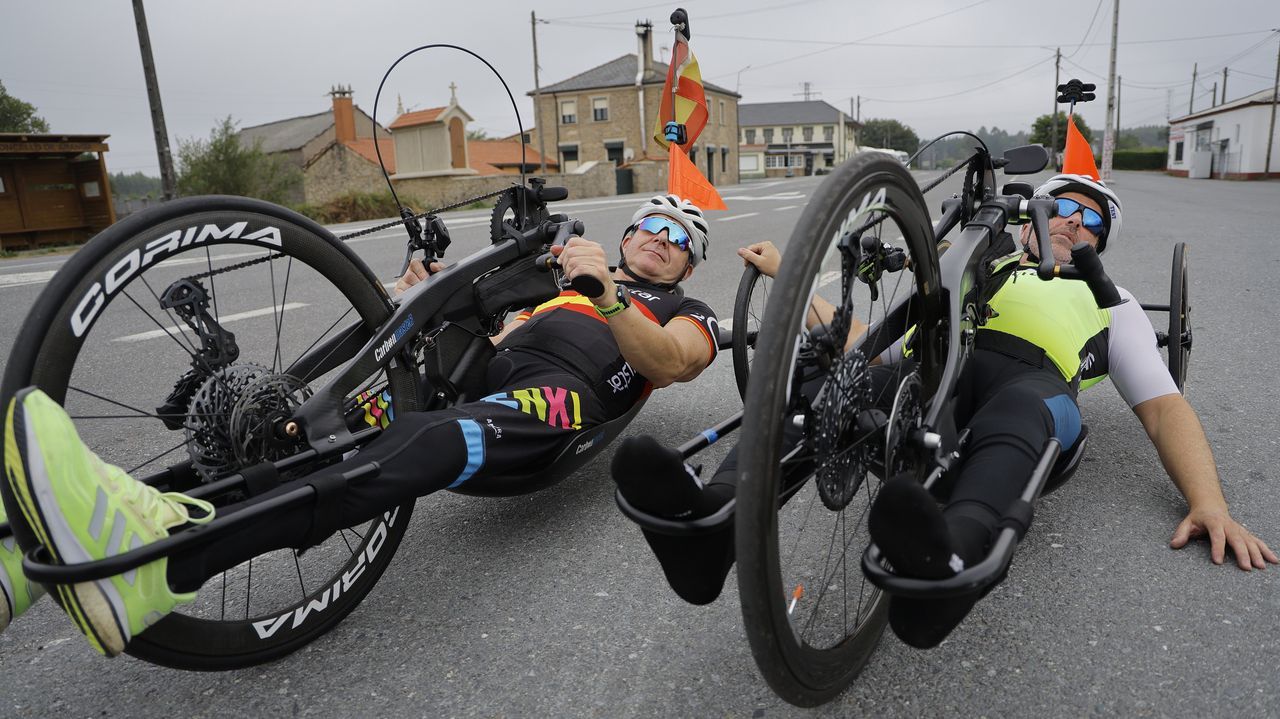 «A veces el flujo de aire de los camiones nos abanea las bicicletas»