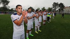 Equipo y afici�n despidieron la temporada en Barra�a contra el Monta�eros.
