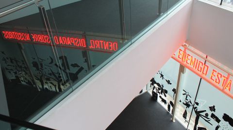 Una perspectiva de la instalaci�n de Avelino Sala