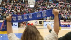 Llenazo en el pabelln de A Malata durante un partido del Baxi.