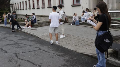 Alumnos en las jornadas de la selectividad extraordinaria, en Ferrol