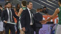 El entrenador de baloncesto Gonzalo Garca de Vitoria, durante la Final Four que disput con el Betis Baloncesto.