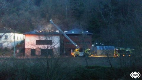 Incendio en un hotel en Cangas del Narcea