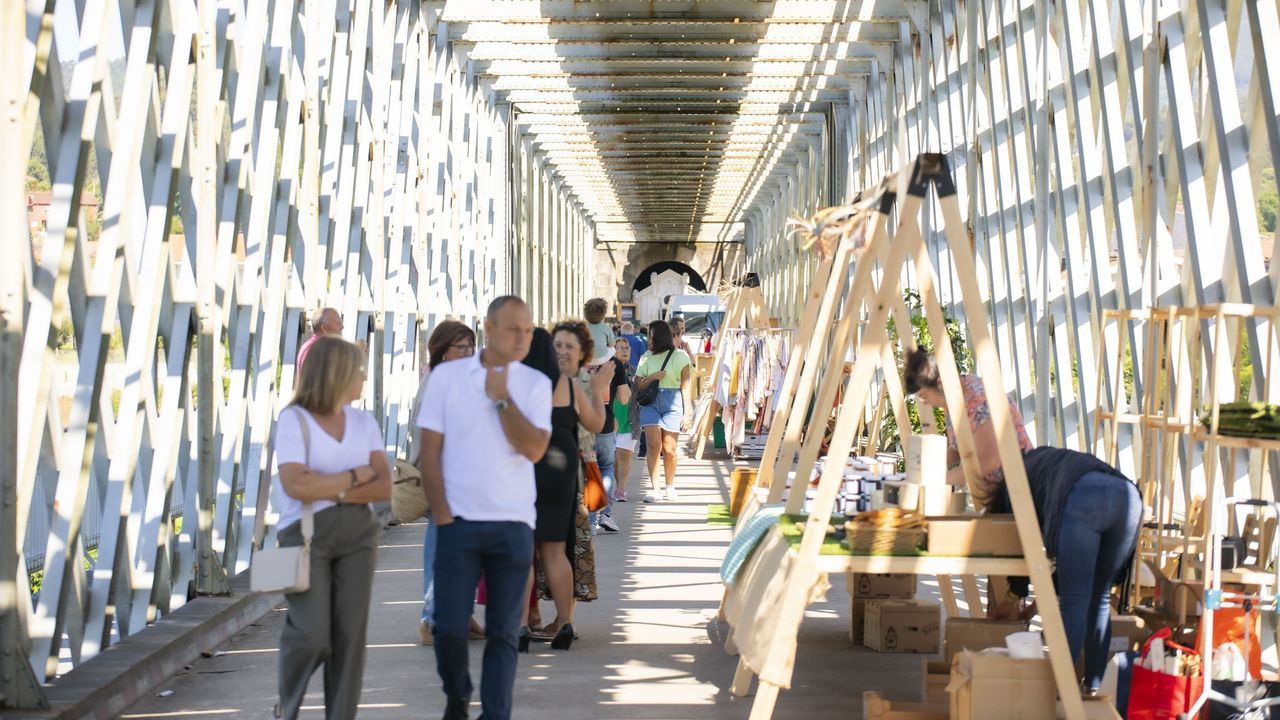 El puente internacional de Tui cierra hoy 12 horas para albergar el festival Ikfem