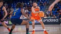 D�dac Cuevas, durante el partido ante el Barcelona en el Palau.