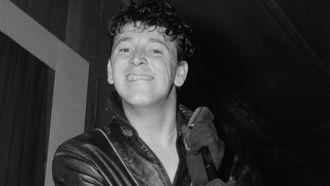 Gene Vincent, uno de los artistas tratados en &laquo;Freaks Out&raquo;, en una imagen de 1961
